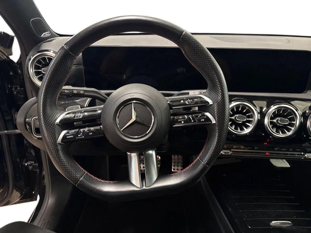 Mercedes-Benz Classe A Sedan usata a Napoli (11)