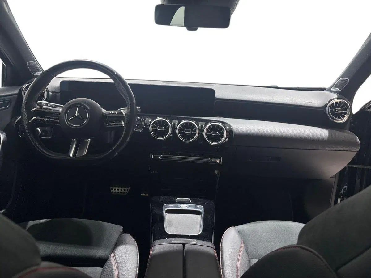 Mercedes-Benz Classe A Sedan usata a Napoli (9)