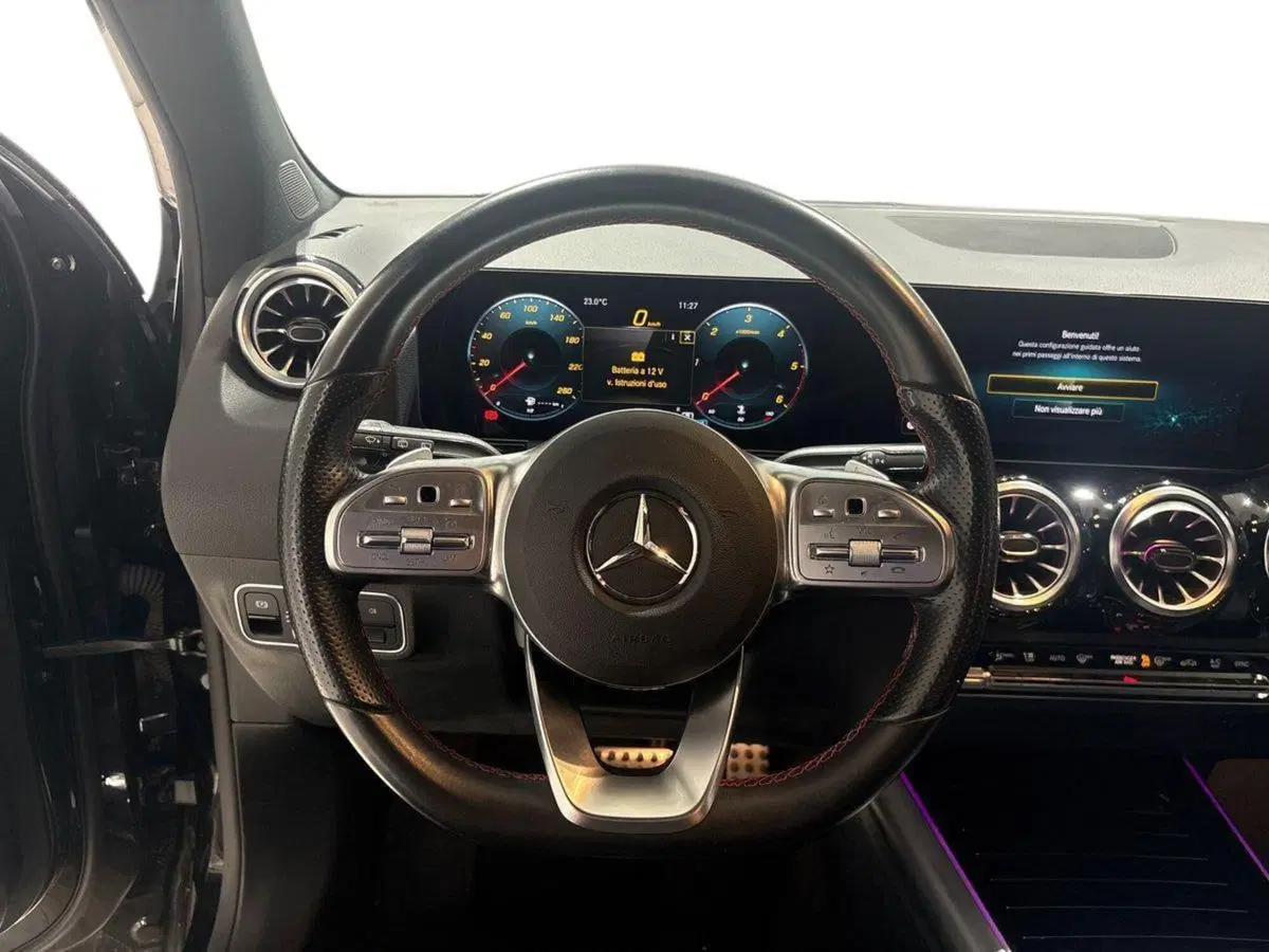 Mercedes-Benz GLA SUV usata a Napoli (11)
