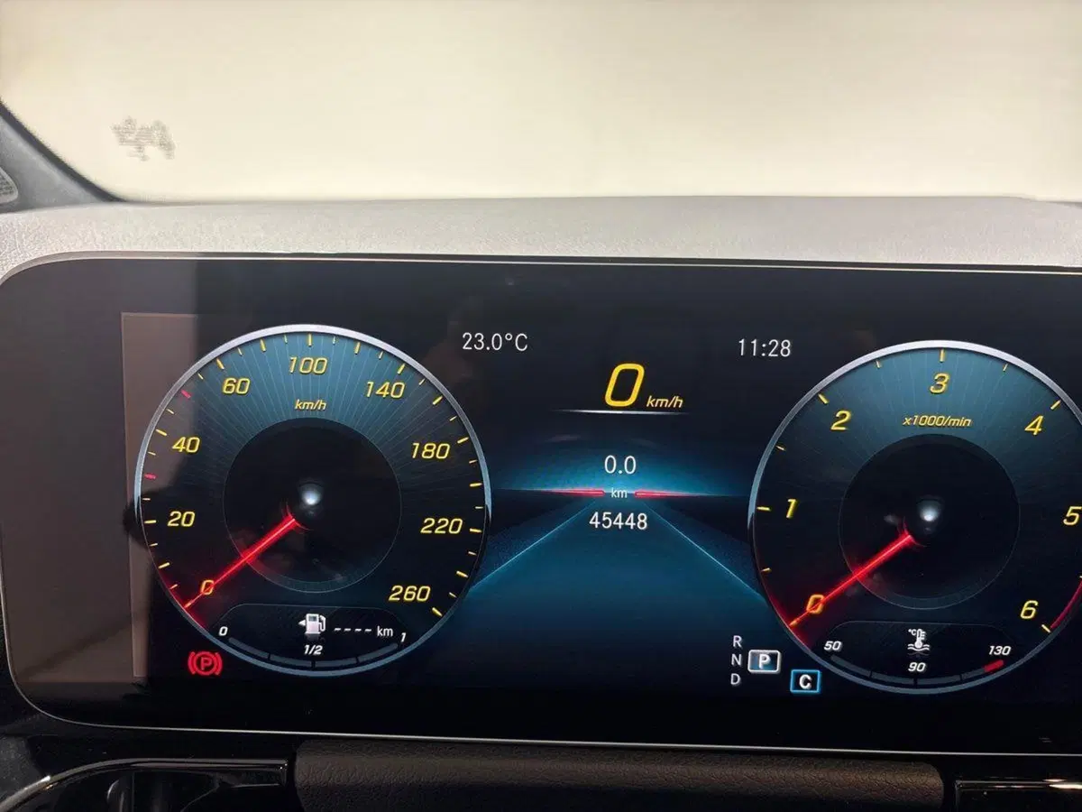 Mercedes-Benz GLA SUV usata a Napoli (13)