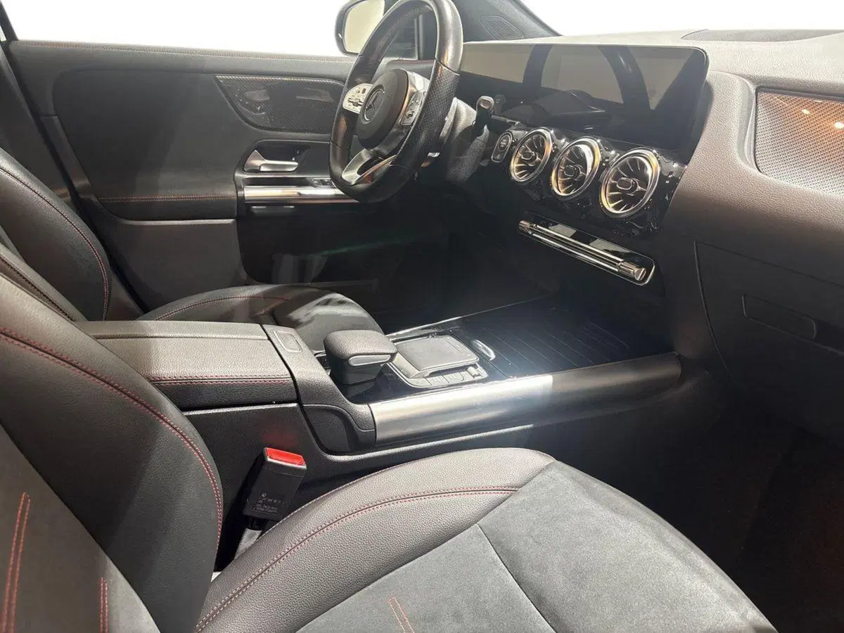 Mercedes-Benz GLA SUV usata a Napoli (15)