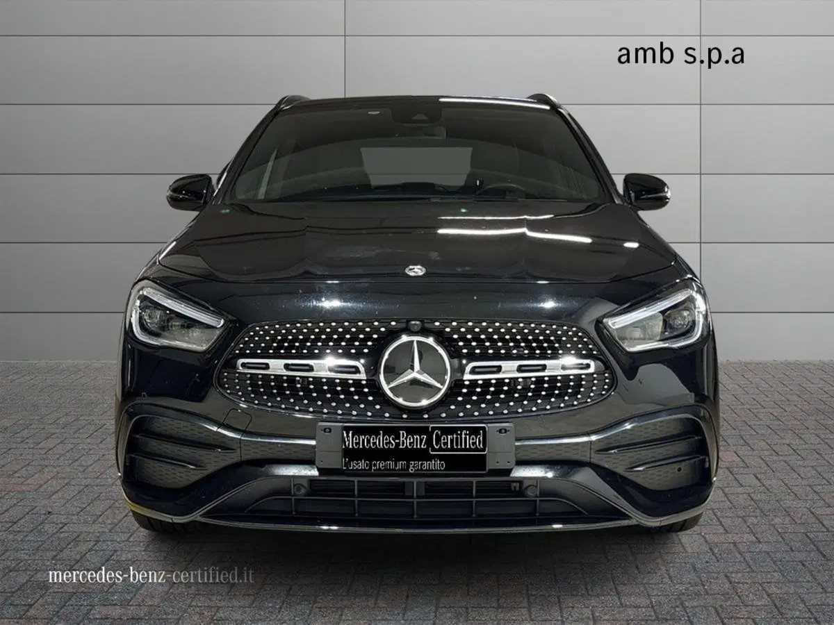 Mercedes-Benz GLA SUV usata a Napoli (3)