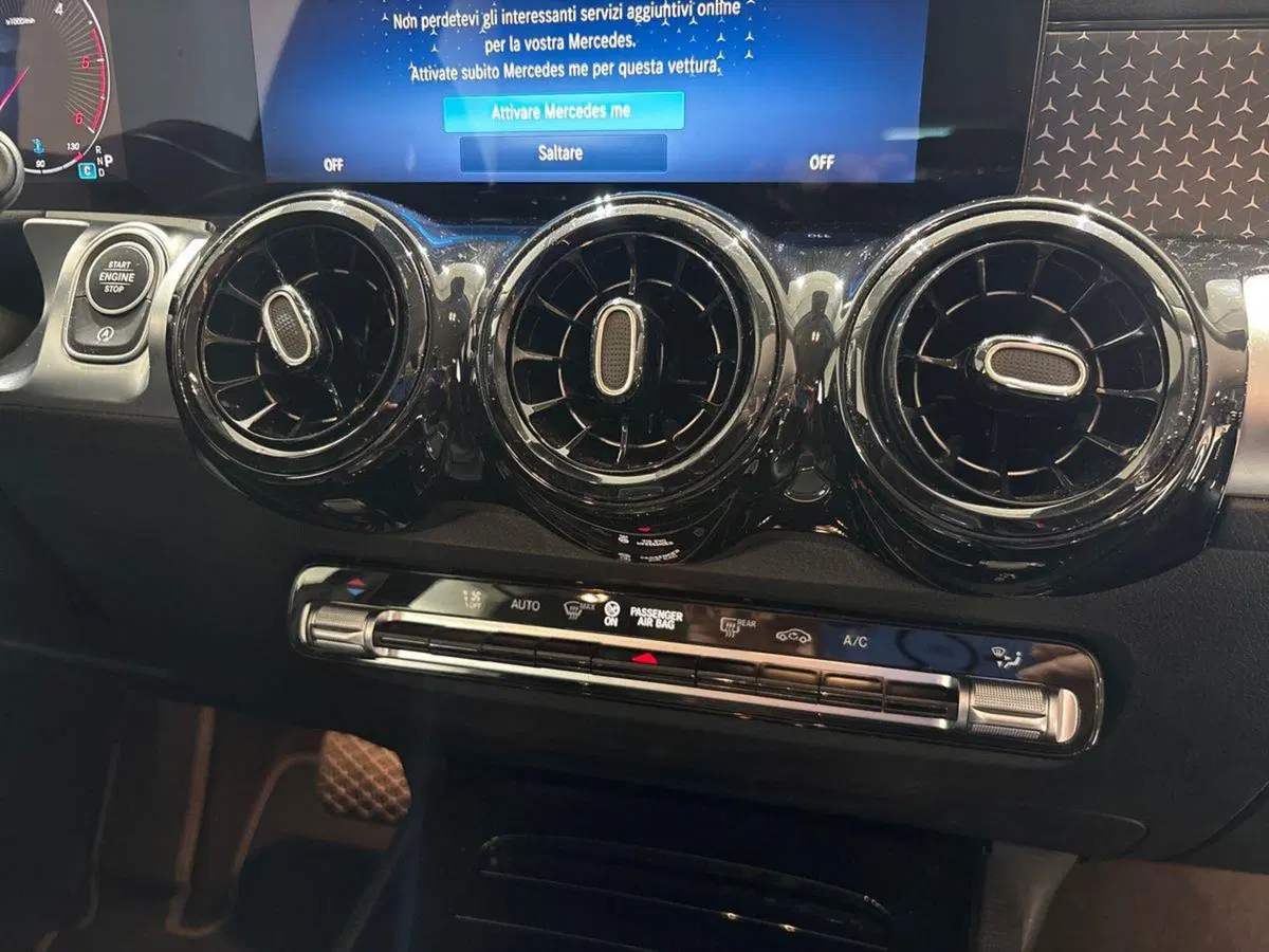 Mercedes-Benz GLB usata a Napoli (14)