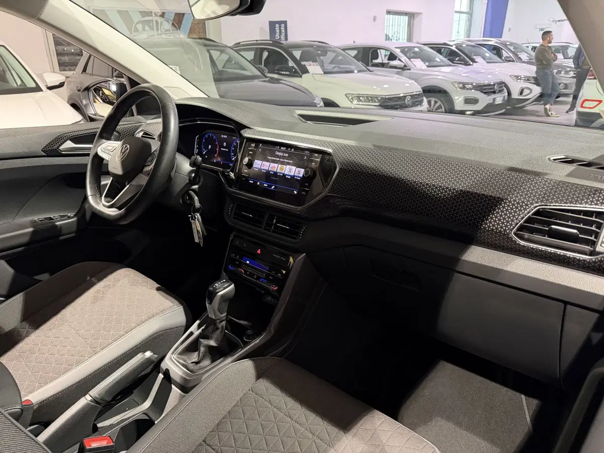 Volkswagen T-Cross usata a Genova (10)