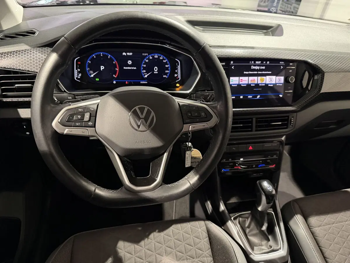 Volkswagen T-Cross usata a Genova (12)
