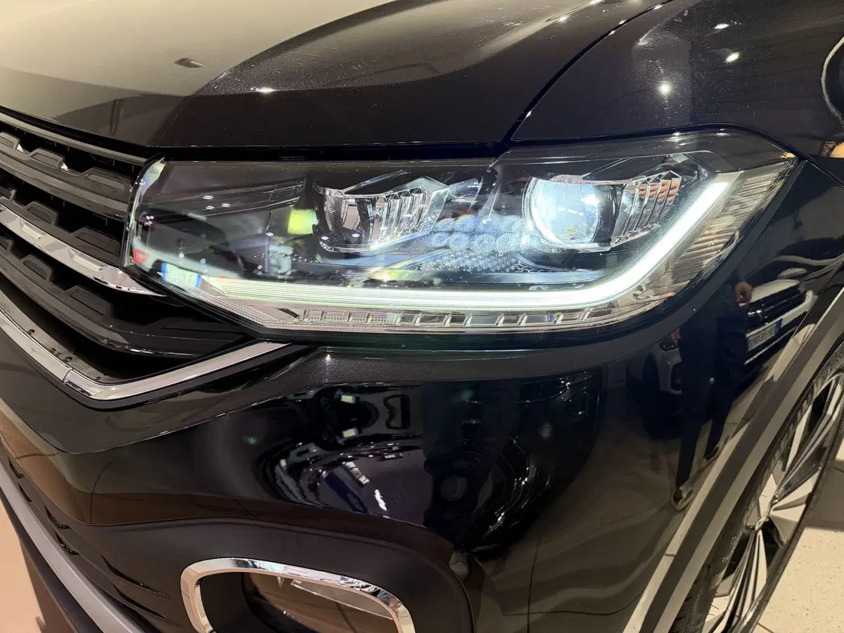 Volkswagen T-Cross usata a Genova (16)