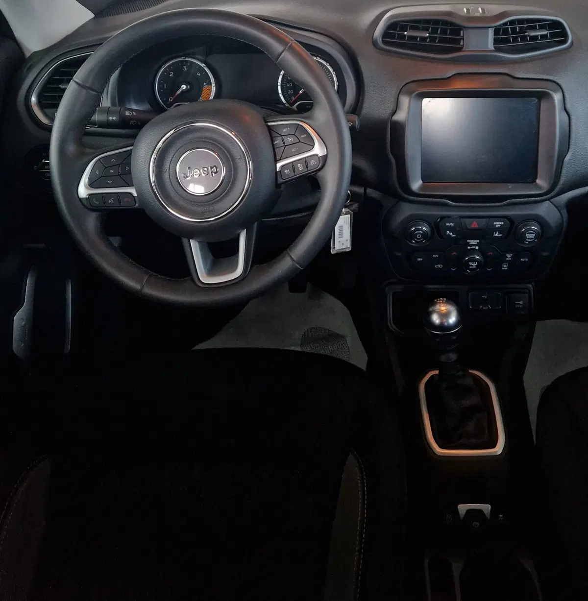Jeep Renegade usata a Terni (11)