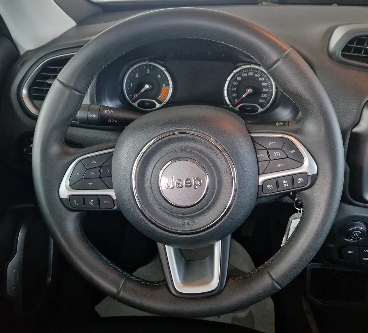 Jeep Renegade usata a Terni (12)