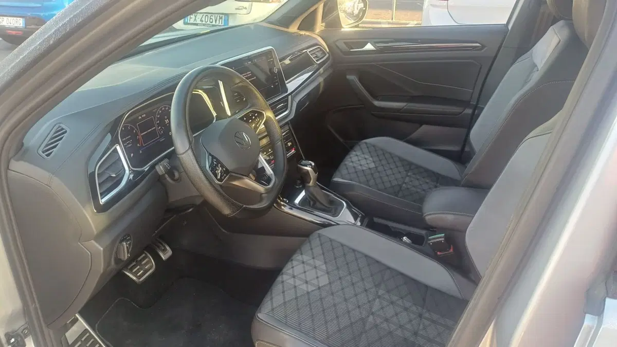 Volkswagen T-Roc usata a Massa-Carrara (7)