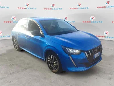 Peugeot 208 PureTech 100 Stop&Start EAT8 5 porte Allure Pack del 2023 usata a Massa