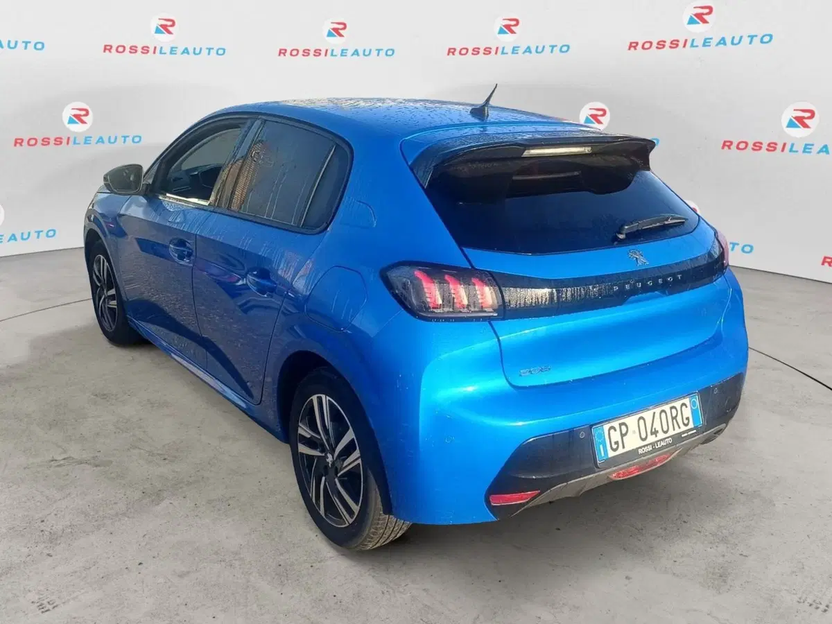 Peugeot 208 usata a Massa-Carrara (5)