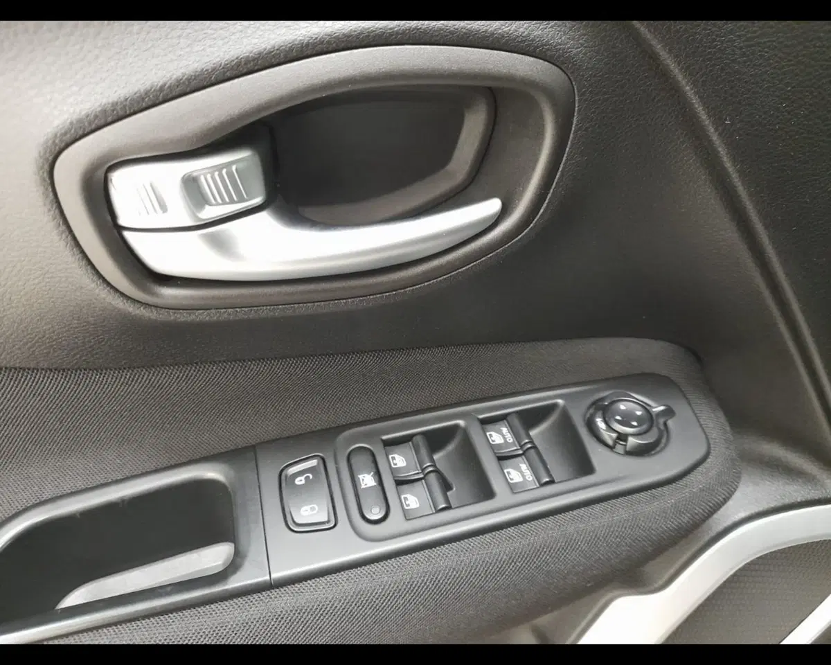Jeep Renegade usata a Alessandria (17)