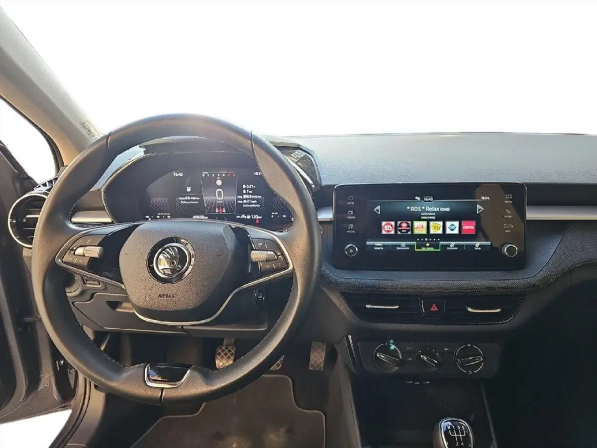 Skoda Fabia usata a Lecco (9)