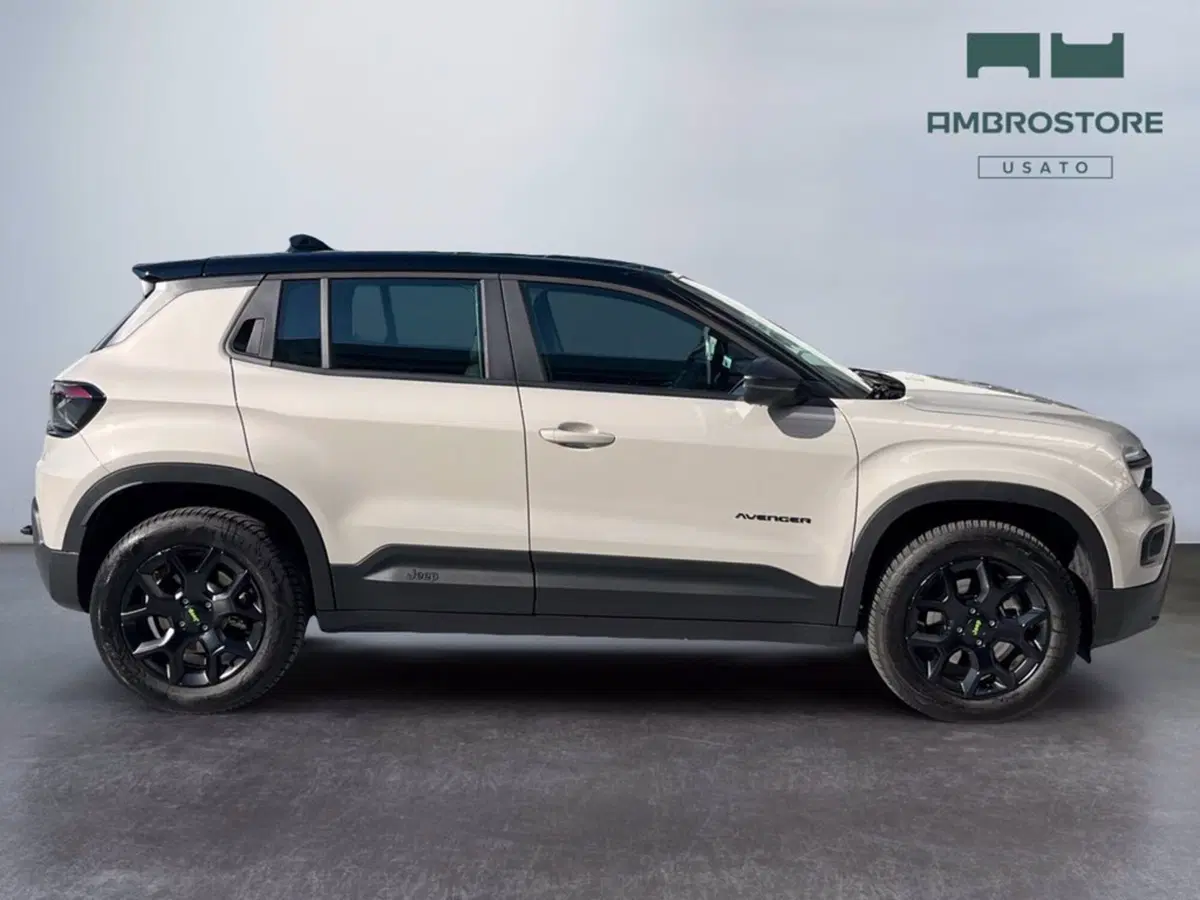 Jeep Avenger usata a Milano (6)