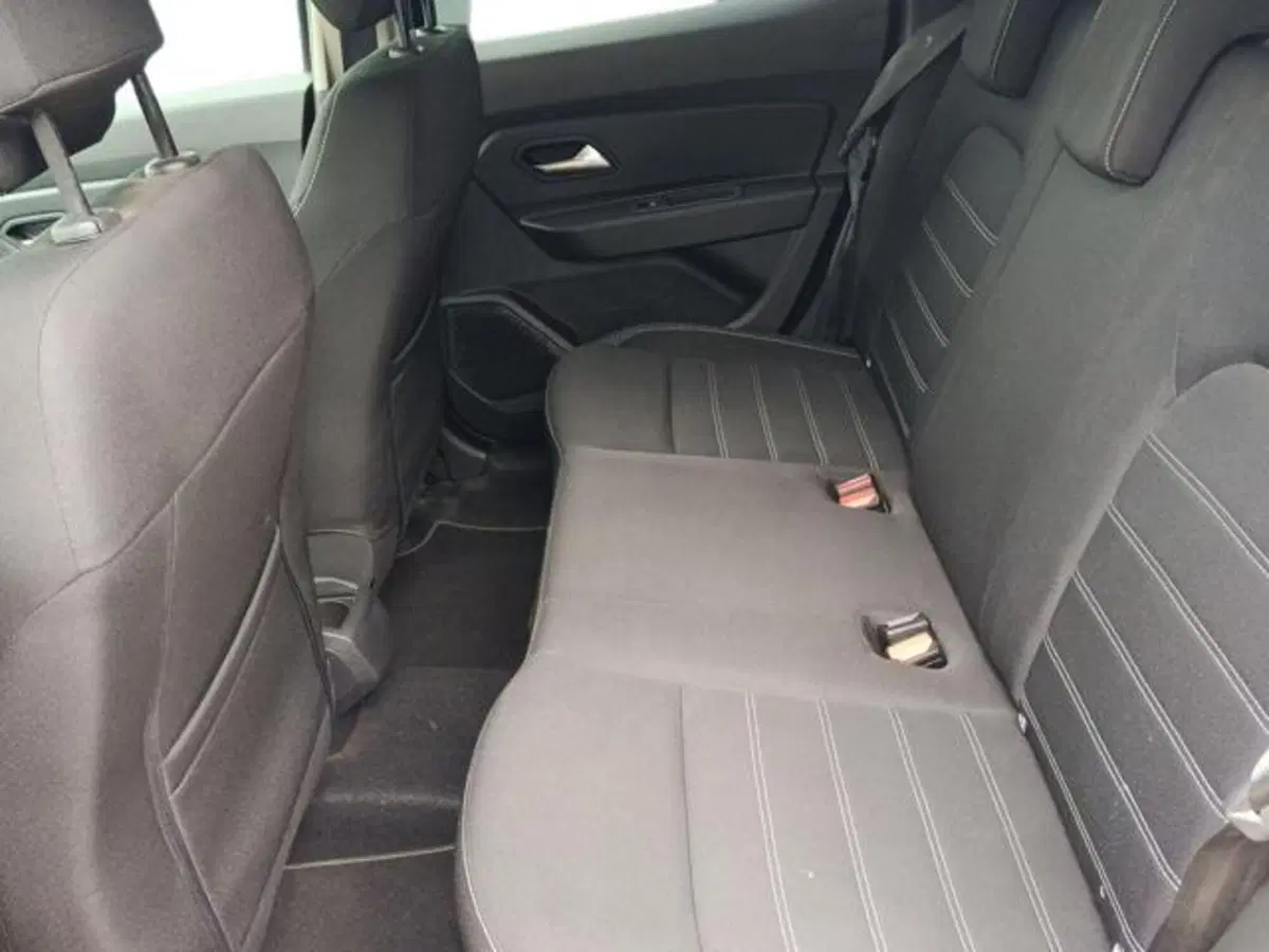 Dacia Duster usata a Sassari (10)