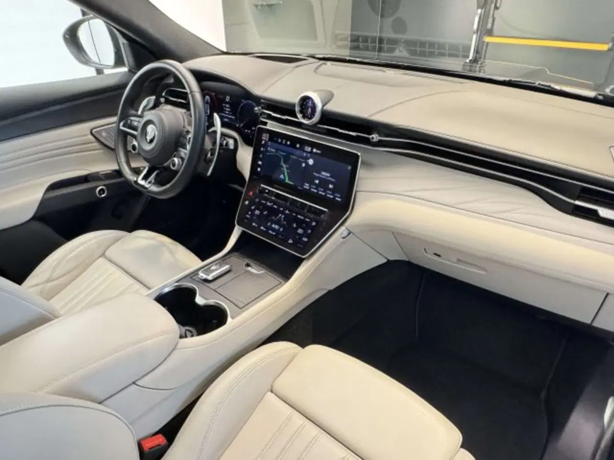 Maserati Grecale usata a Torino (14)
