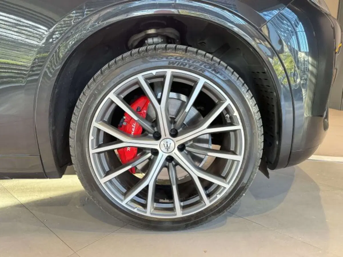 Maserati Grecale usata a Torino (5)