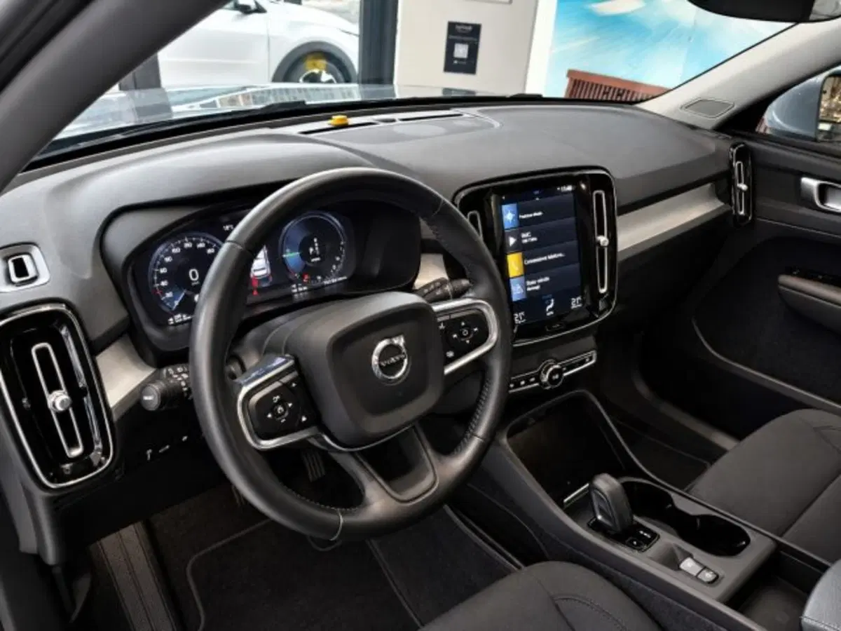 Volvo XC40 usata a Firenze (9)