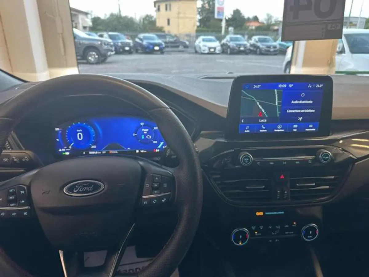 Ford Kuga usata a Lucca (16)