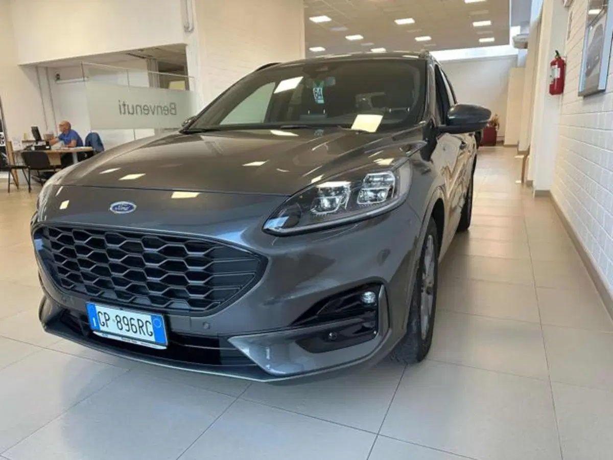 Ford Kuga usata a Lucca (2)