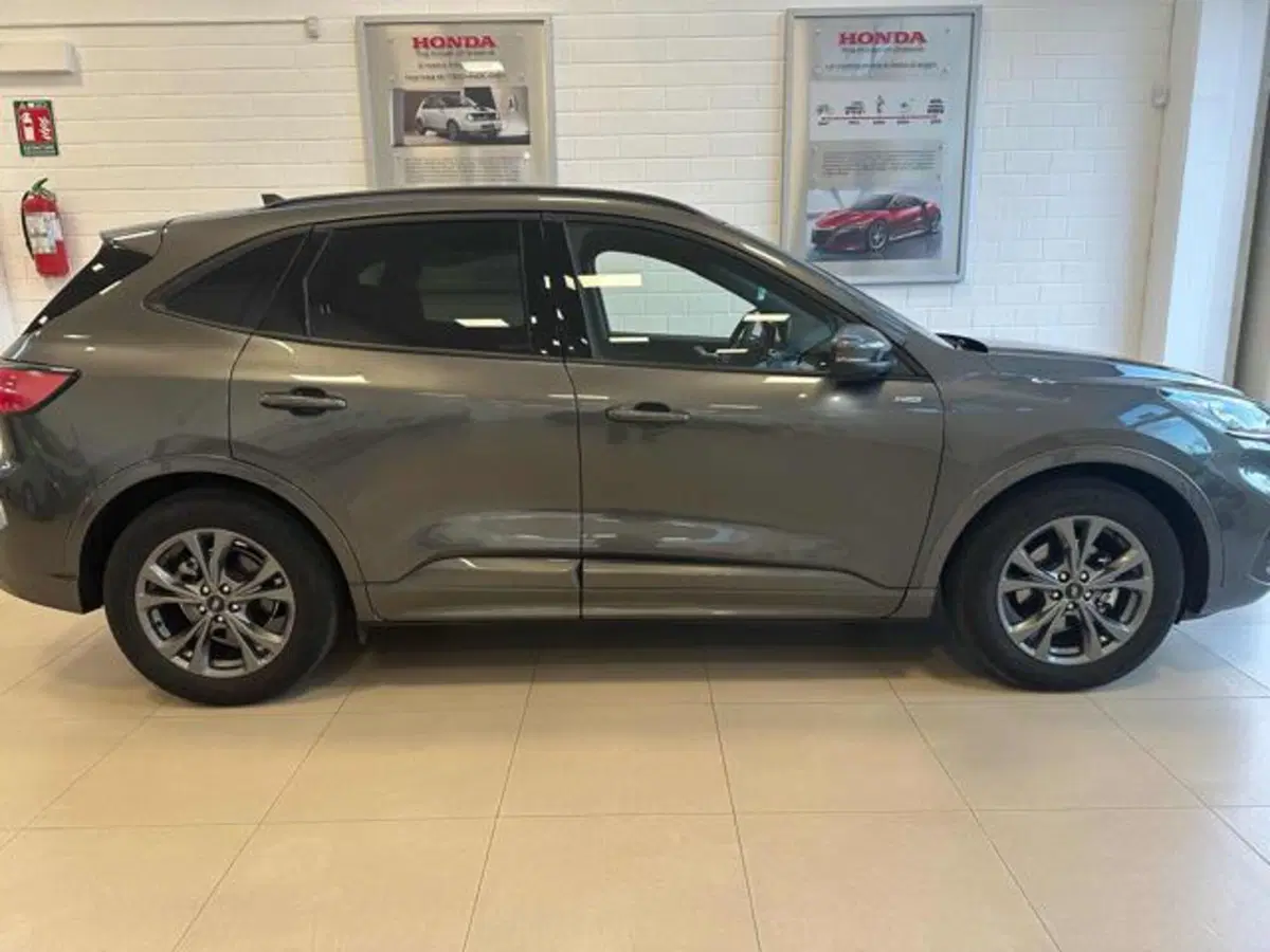 Ford Kuga usata a Lucca (8)