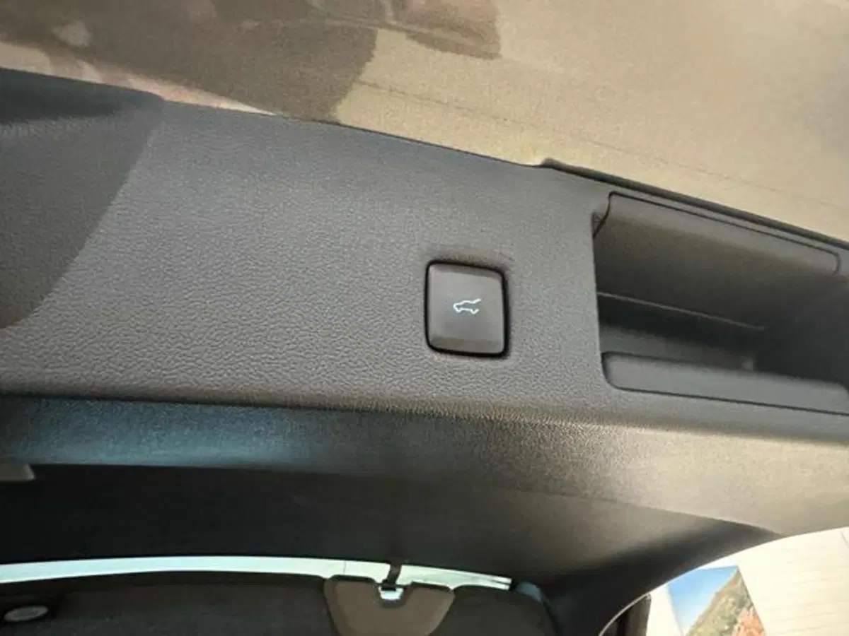 Ford Kuga usata a Lucca (9)