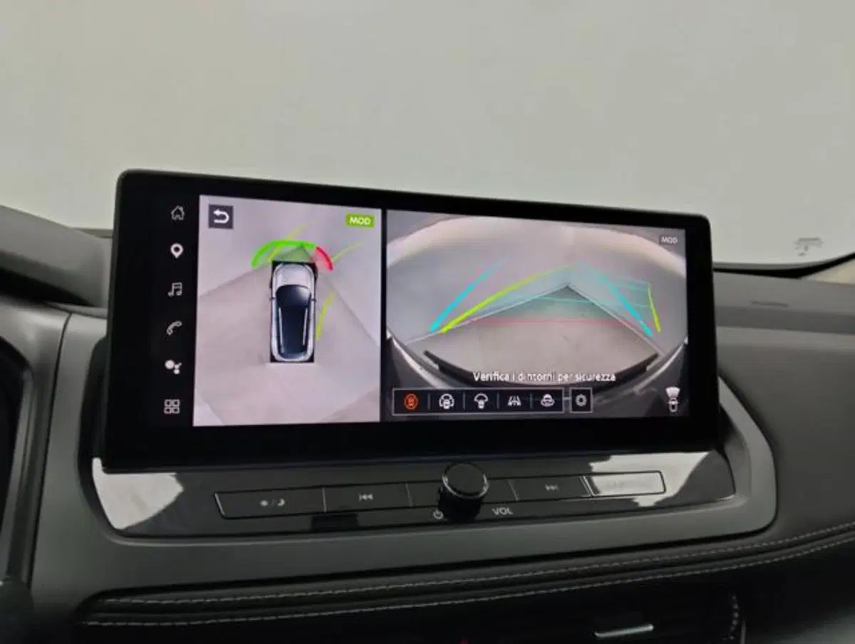 Nissan Qashqai usata a Como (16)