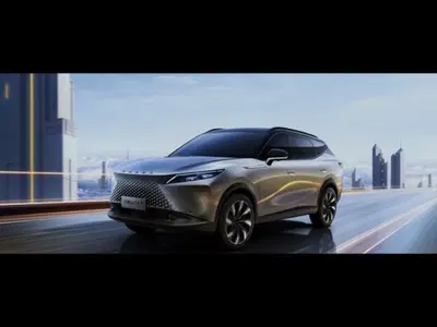 Omoda Omoda 7 SHS-P 1.5 tgdi phev Premium Pro dht del 2026 usata a Lurate Caccivio