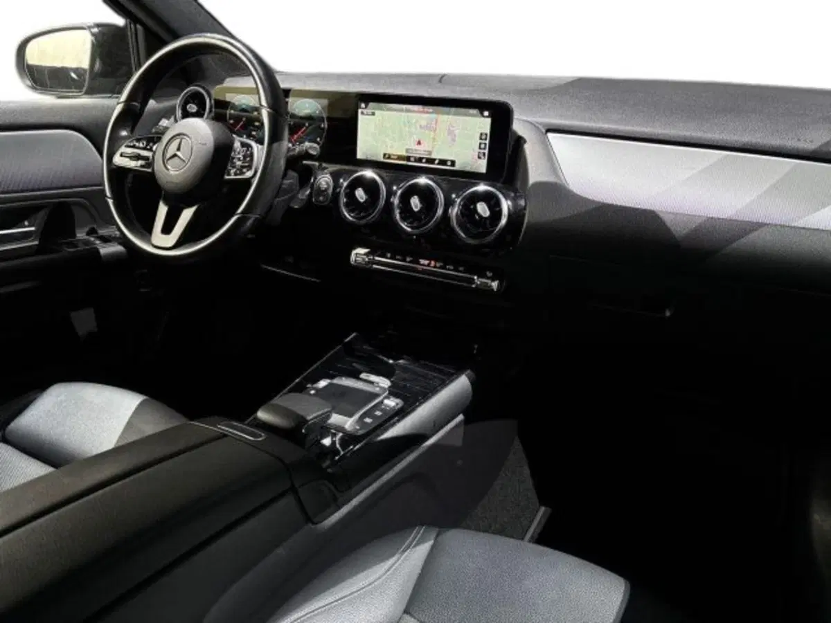 Mercedes-Benz GLA SUV usata a Bologna (15)