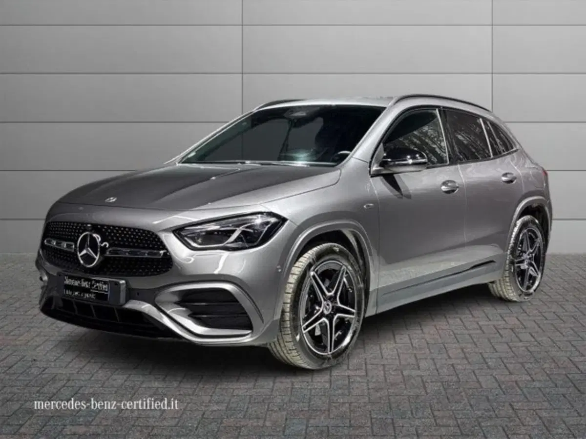 Mercedes-Benz GLA SUV usata a Bologna