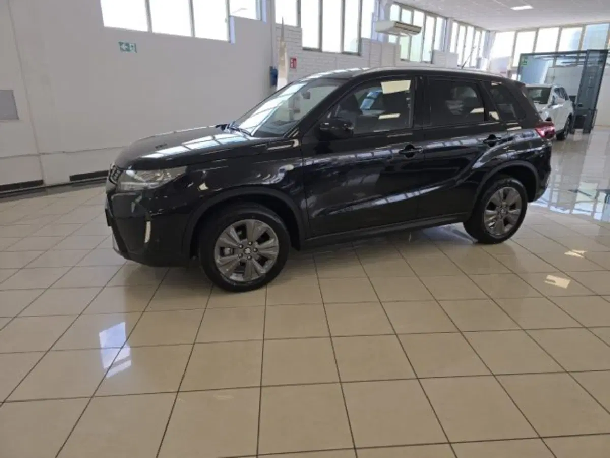 Suzuki Vitara nuova a Reggio Emilia (2)
