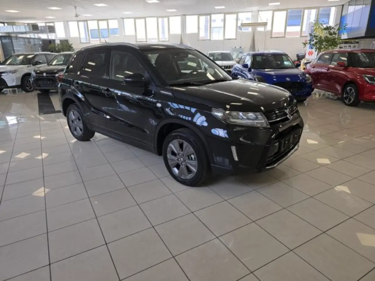 Suzuki Vitara nuova a Reggio Emilia (7)
