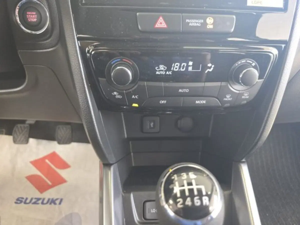Suzuki Vitara nuova a Reggio Emilia (12)
