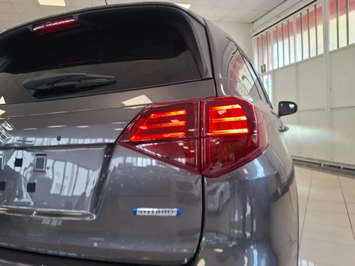 Suzuki Vitara nuova a Reggio Emilia (19)