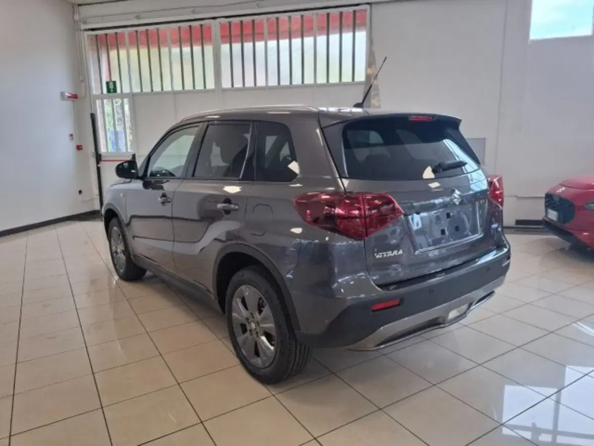 Suzuki Vitara nuova a Reggio Emilia (3)