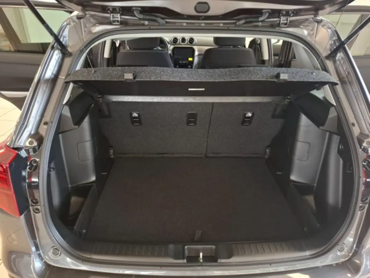 Suzuki Vitara nuova a Reggio Emilia (16)