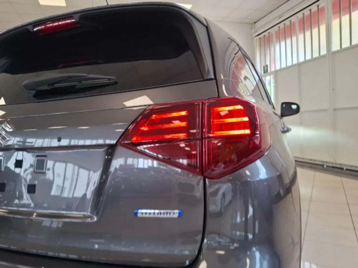Suzuki Vitara nuova a Reggio Emilia (19)