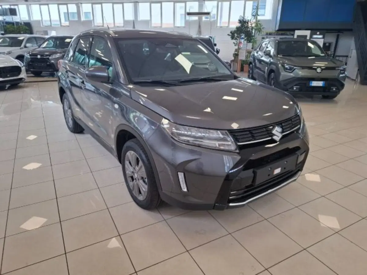 Suzuki Vitara nuova a Reggio Emilia (7)