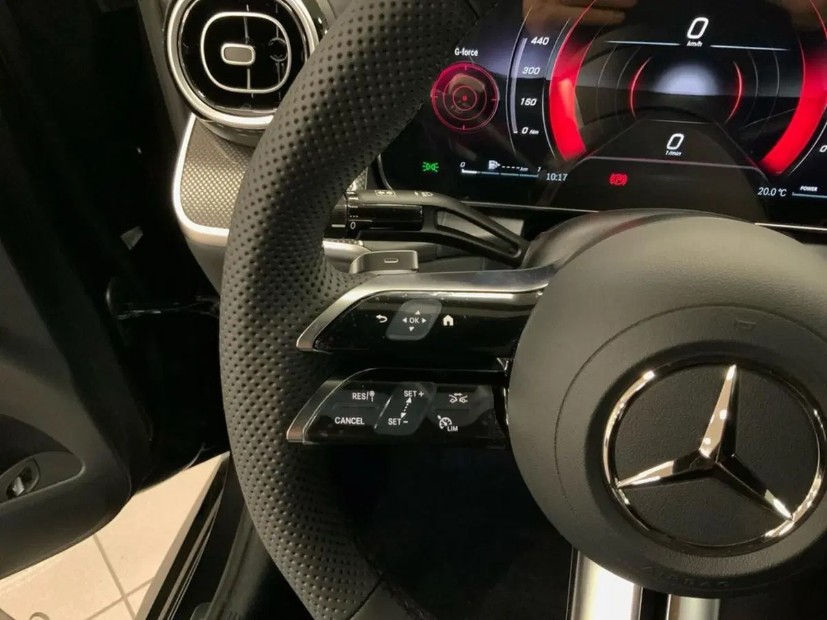 Mercedes-Benz GLC SUV nuova a Bolzano (12)