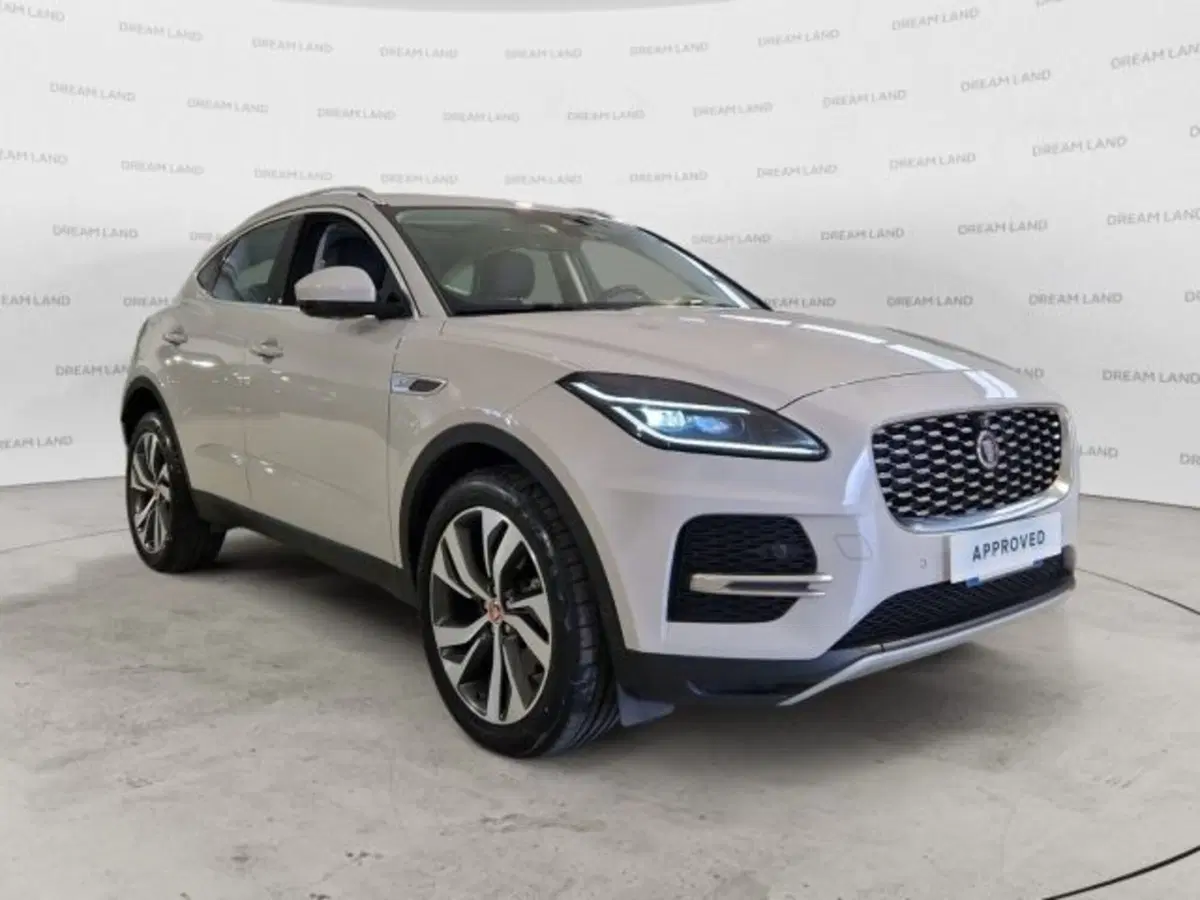 Jaguar E-Pace usata a Livorno (13)