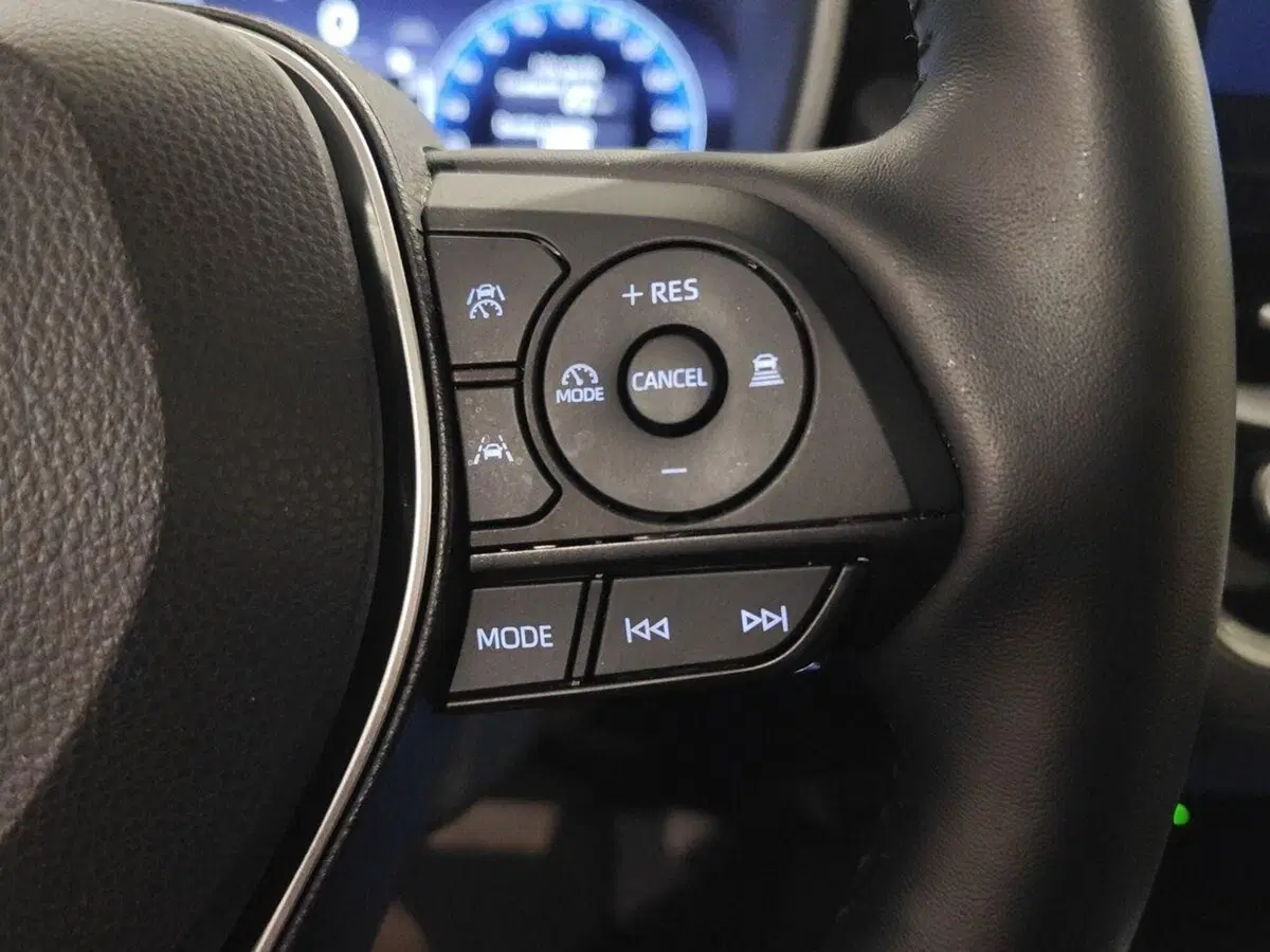 Toyota Corolla Cross Hybrid usata a Genova (18)