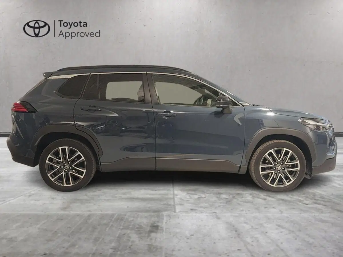 Toyota Corolla Cross Hybrid usata a Genova (4)