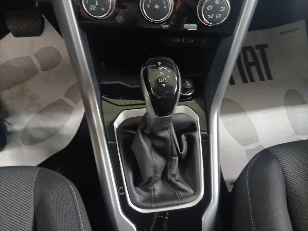 Volkswagen T-Roc usata a Lecce (16)