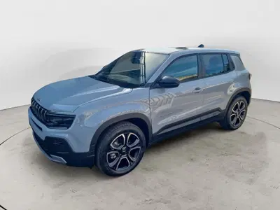 Jeep Avenger 1.2 turbo e-hybrid mhev Summit fwd 110cv edct6 nuova a Brindisi