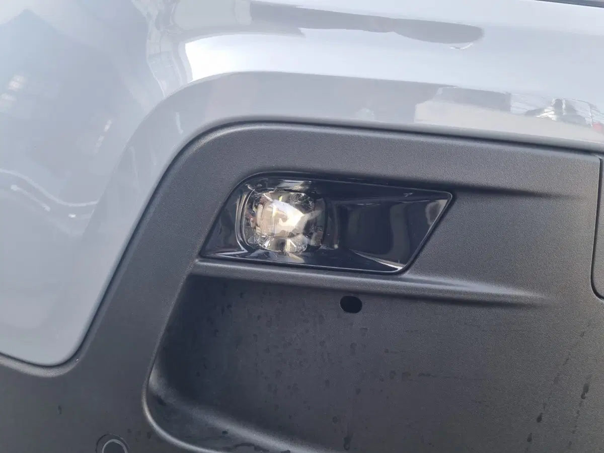 Jeep Avenger nuova a Brindisi (16)