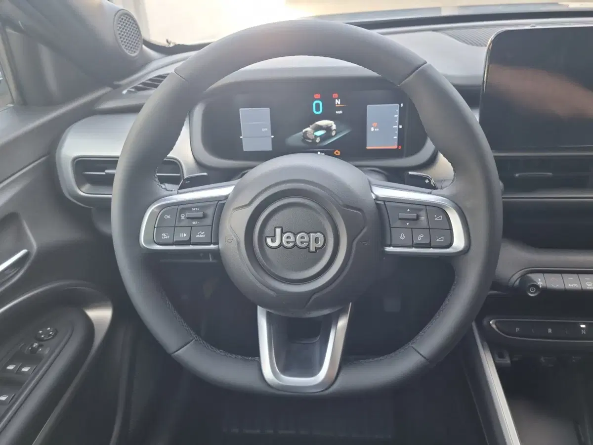 Jeep Avenger nuova a Brindisi (20)