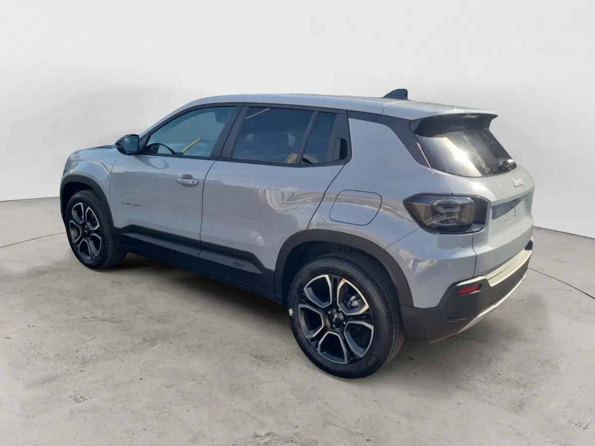 Jeep Avenger nuova a Brindisi (3)