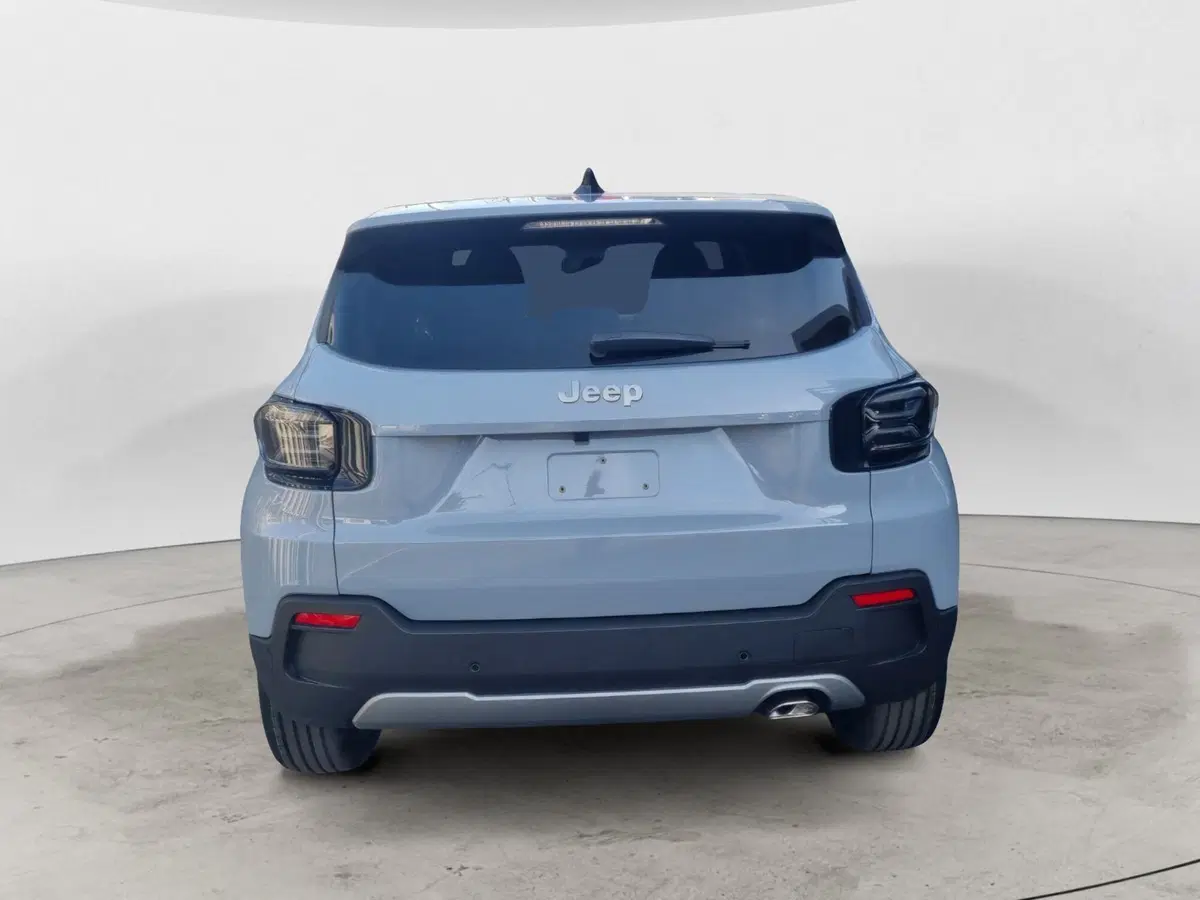 Jeep Avenger nuova a Brindisi (4)
