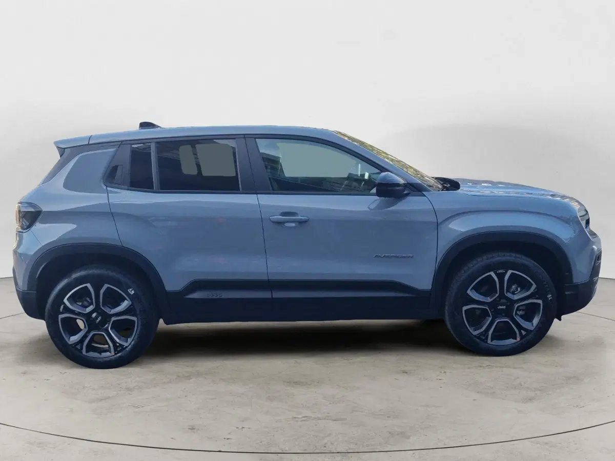 Jeep Avenger nuova a Brindisi (7)