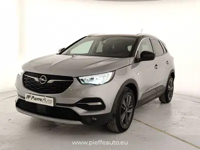 Opel Grandland X 1.5 diesel Ecotec Start&Stop aut. Design Line del 2021 usata a Grottammare